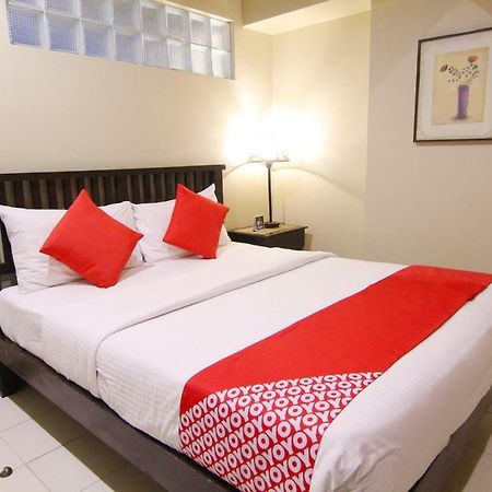 Oyo 103 Artina Suites Hotel Makati City ภายนอก รูปภาพ