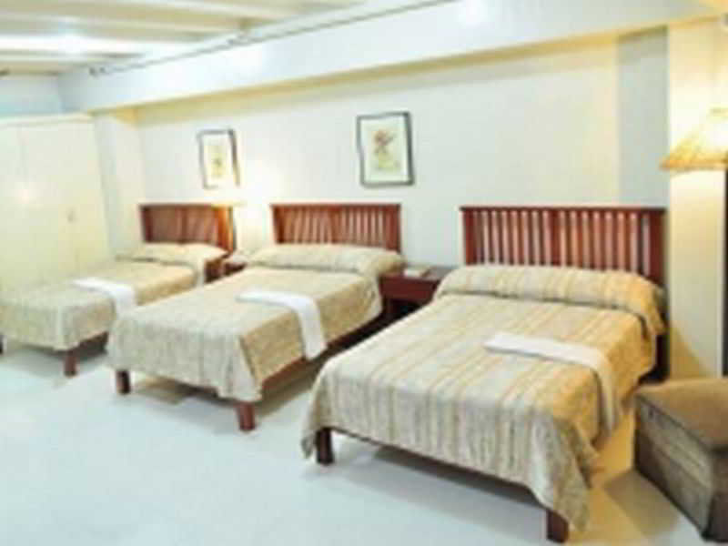 Oyo 103 Artina Suites Hotel Makati City ภายนอก รูปภาพ