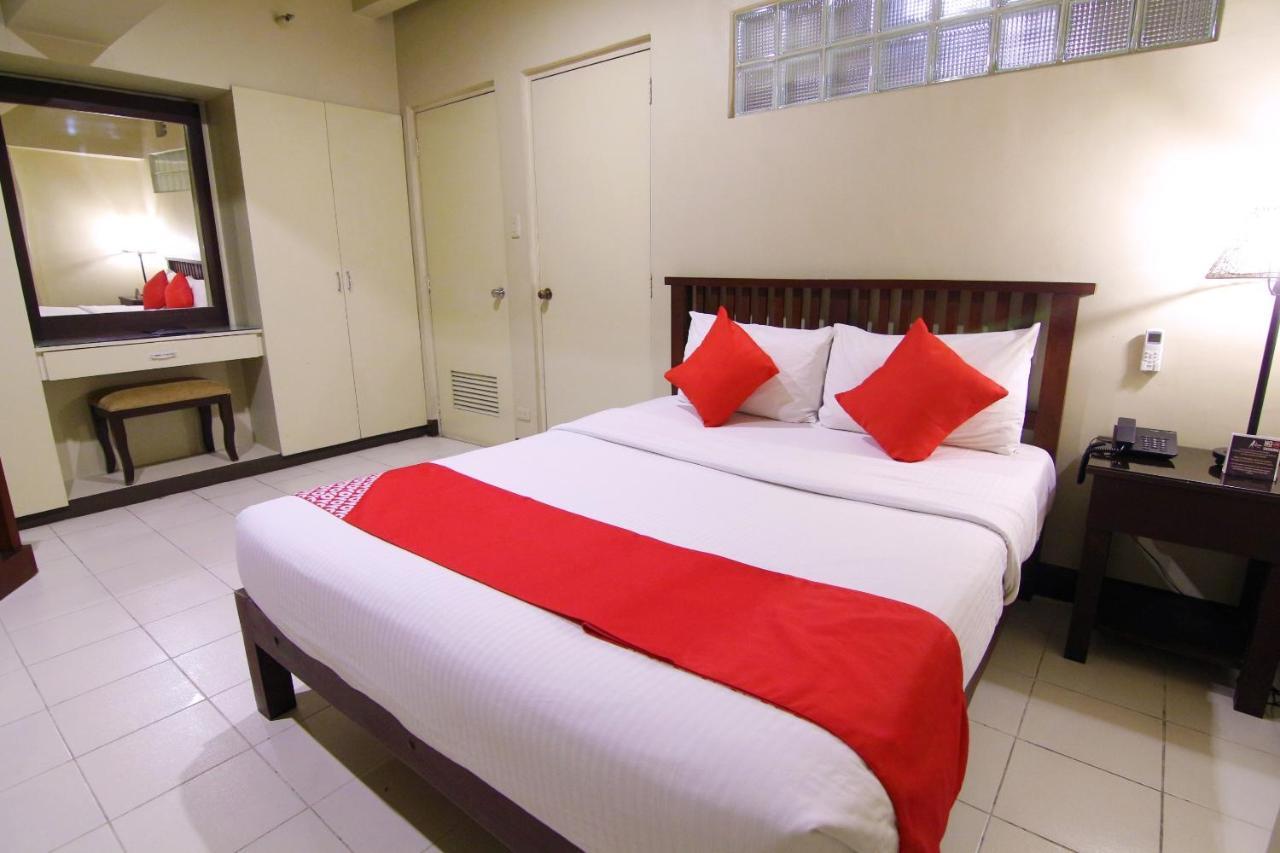 Oyo 103 Artina Suites Hotel Makati City ภายนอก รูปภาพ