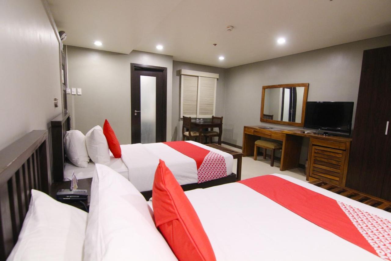 Oyo 103 Artina Suites Hotel Makati City ภายนอก รูปภาพ