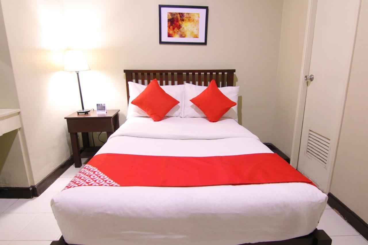 Oyo 103 Artina Suites Hotel Makati City ภายนอก รูปภาพ