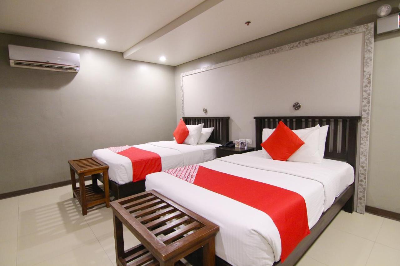 Oyo 103 Artina Suites Hotel Makati City ภายนอก รูปภาพ