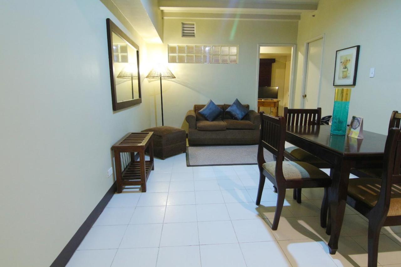 Oyo 103 Artina Suites Hotel Makati City ภายนอก รูปภาพ