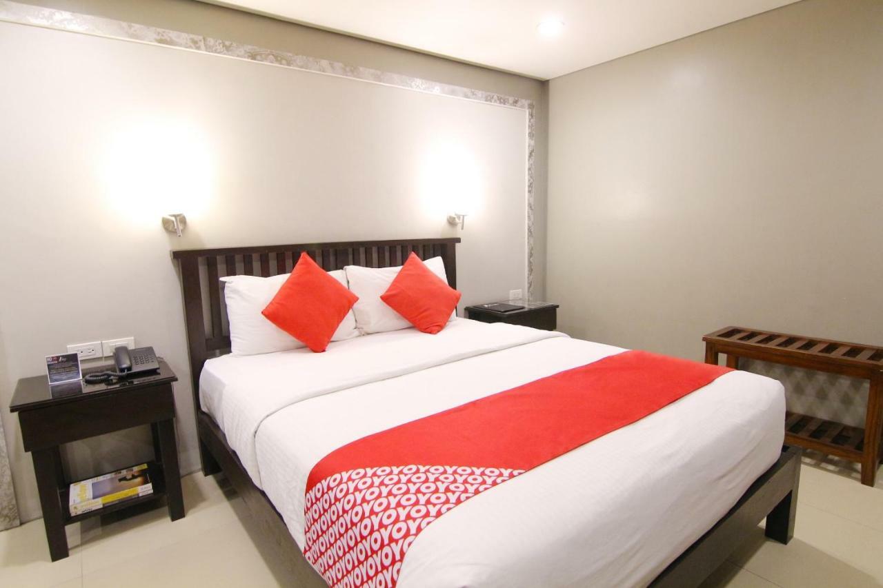 Oyo 103 Artina Suites Hotel Makati City ภายนอก รูปภาพ