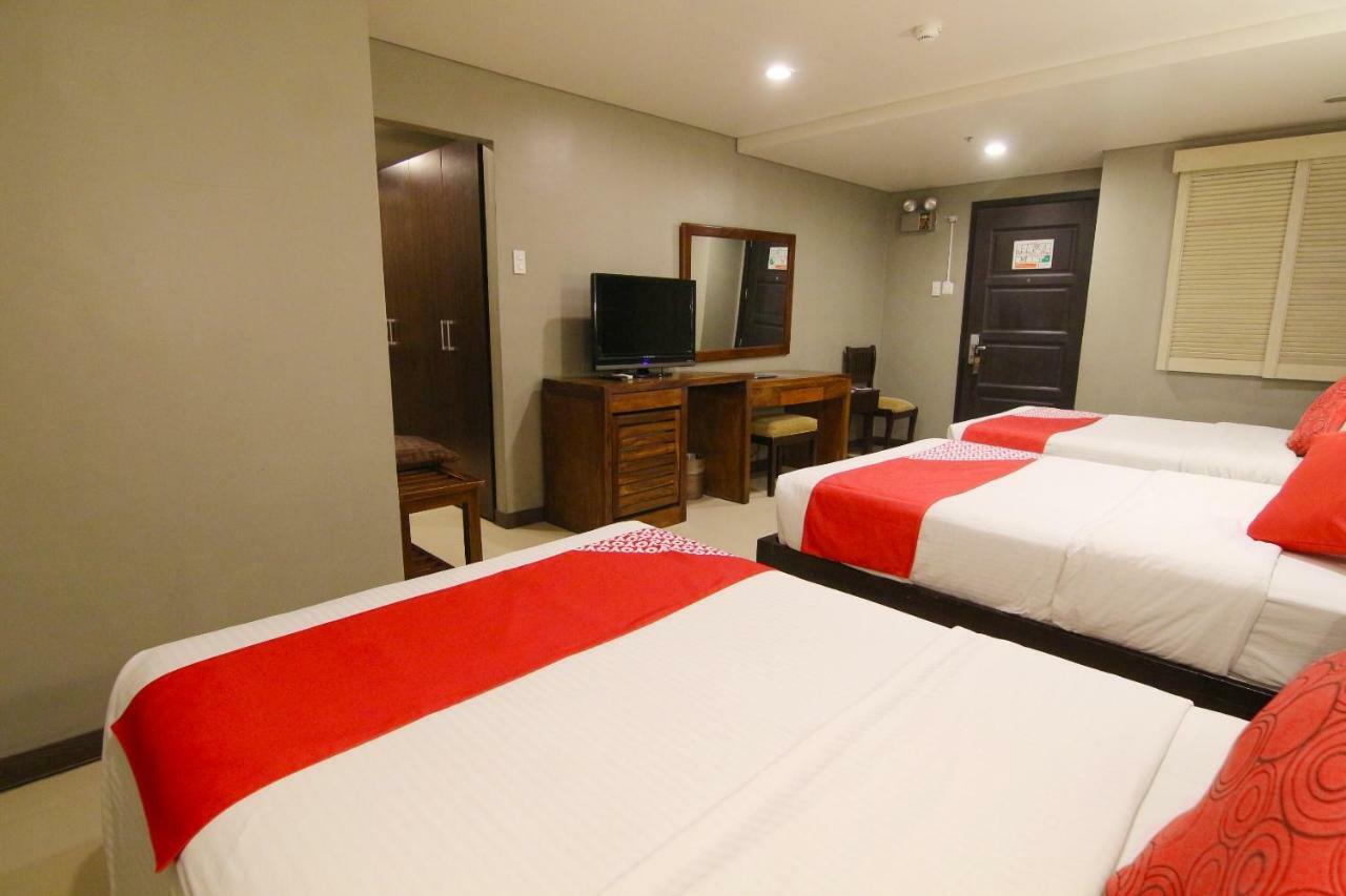 Oyo 103 Artina Suites Hotel Makati City ภายนอก รูปภาพ