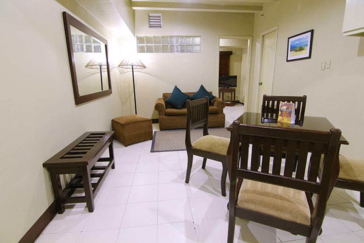 Oyo 103 Artina Suites Hotel Makati City ภายนอก รูปภาพ