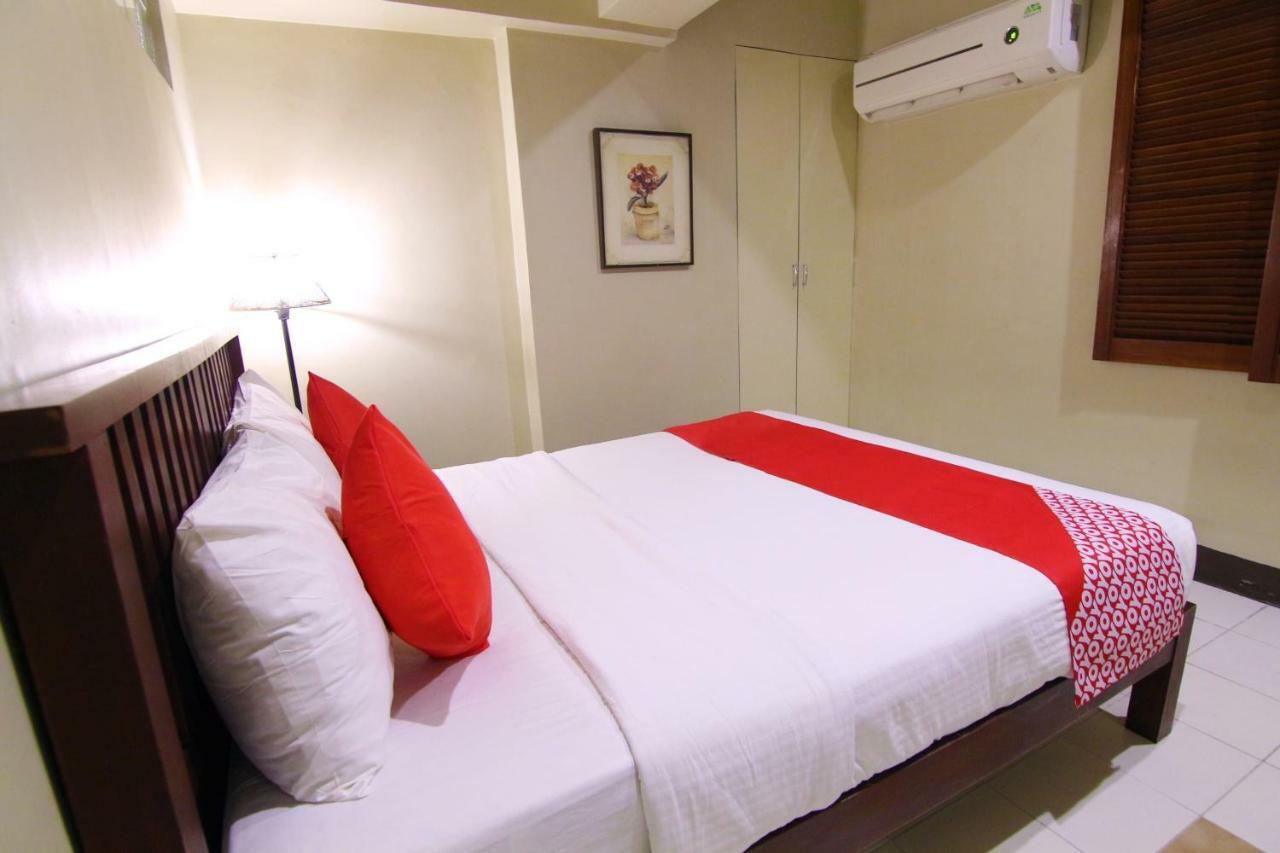 Oyo 103 Artina Suites Hotel Makati City ภายนอก รูปภาพ