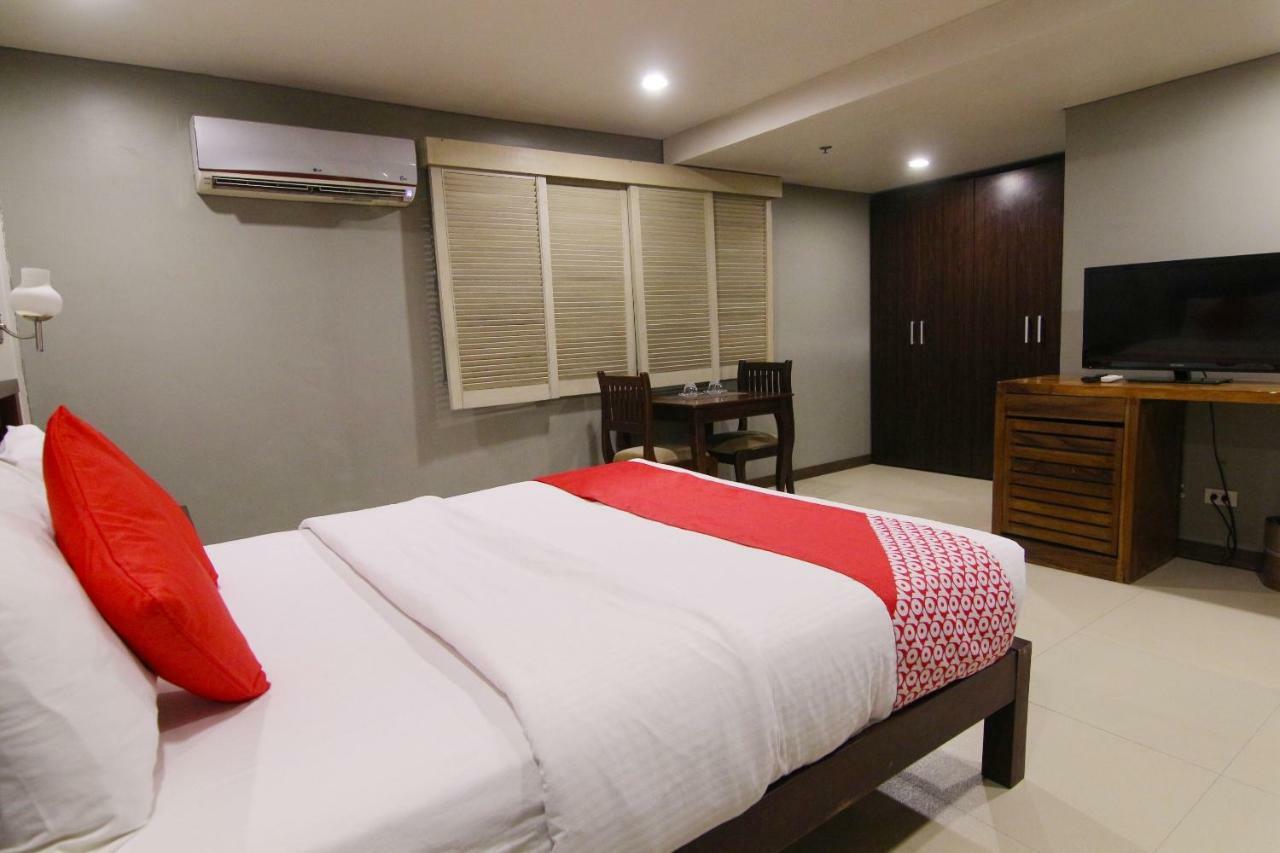 Oyo 103 Artina Suites Hotel Makati City ภายนอก รูปภาพ