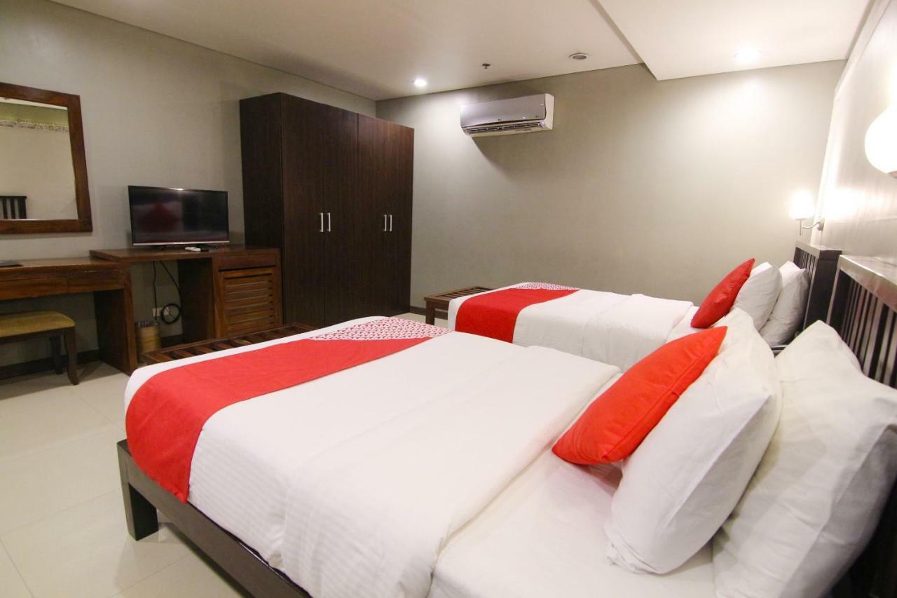 Oyo 103 Artina Suites Hotel Makati City ภายนอก รูปภาพ