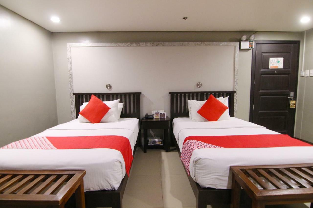 Oyo 103 Artina Suites Hotel Makati City ภายนอก รูปภาพ
