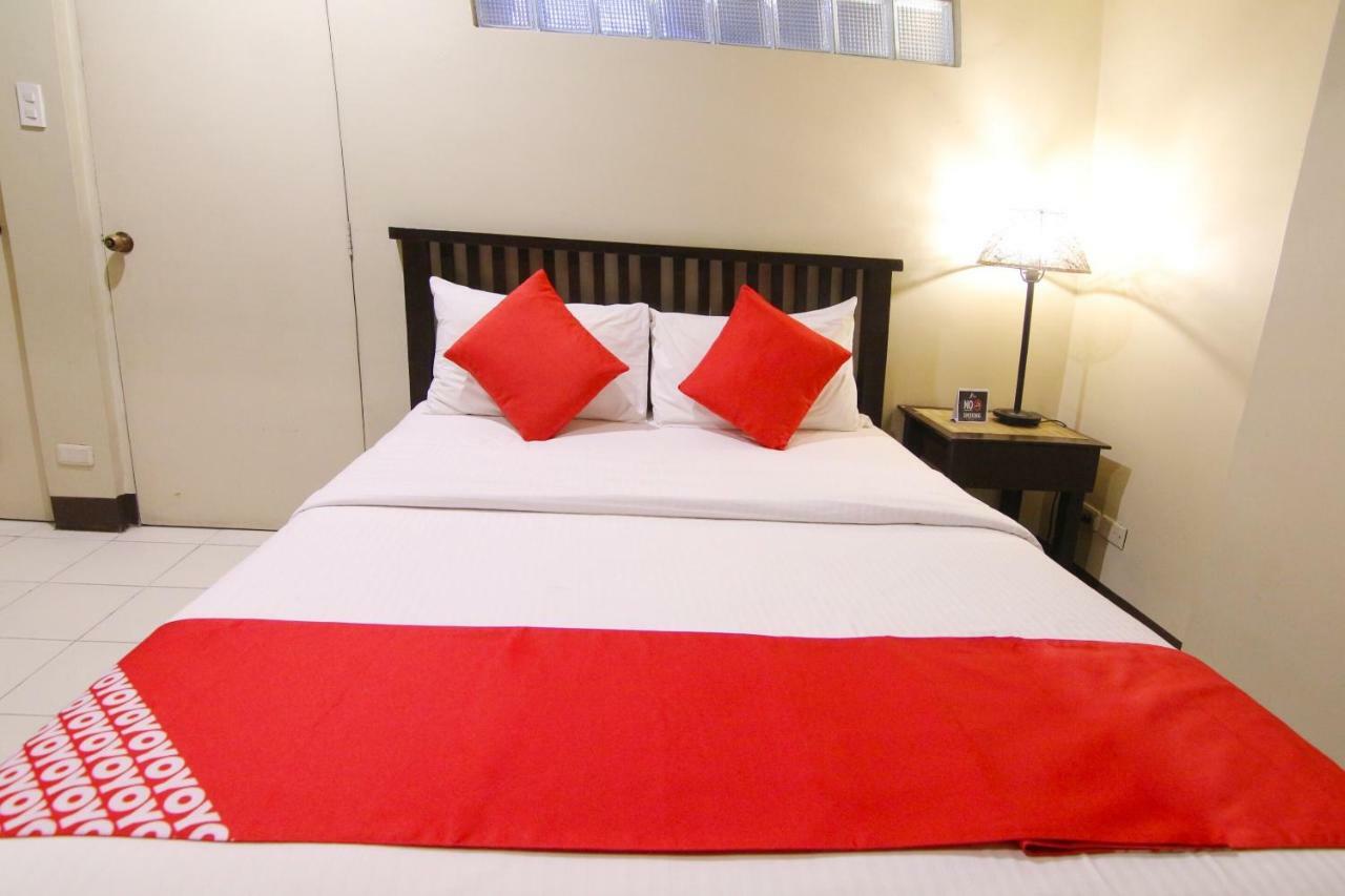 Oyo 103 Artina Suites Hotel Makati City ภายนอก รูปภาพ