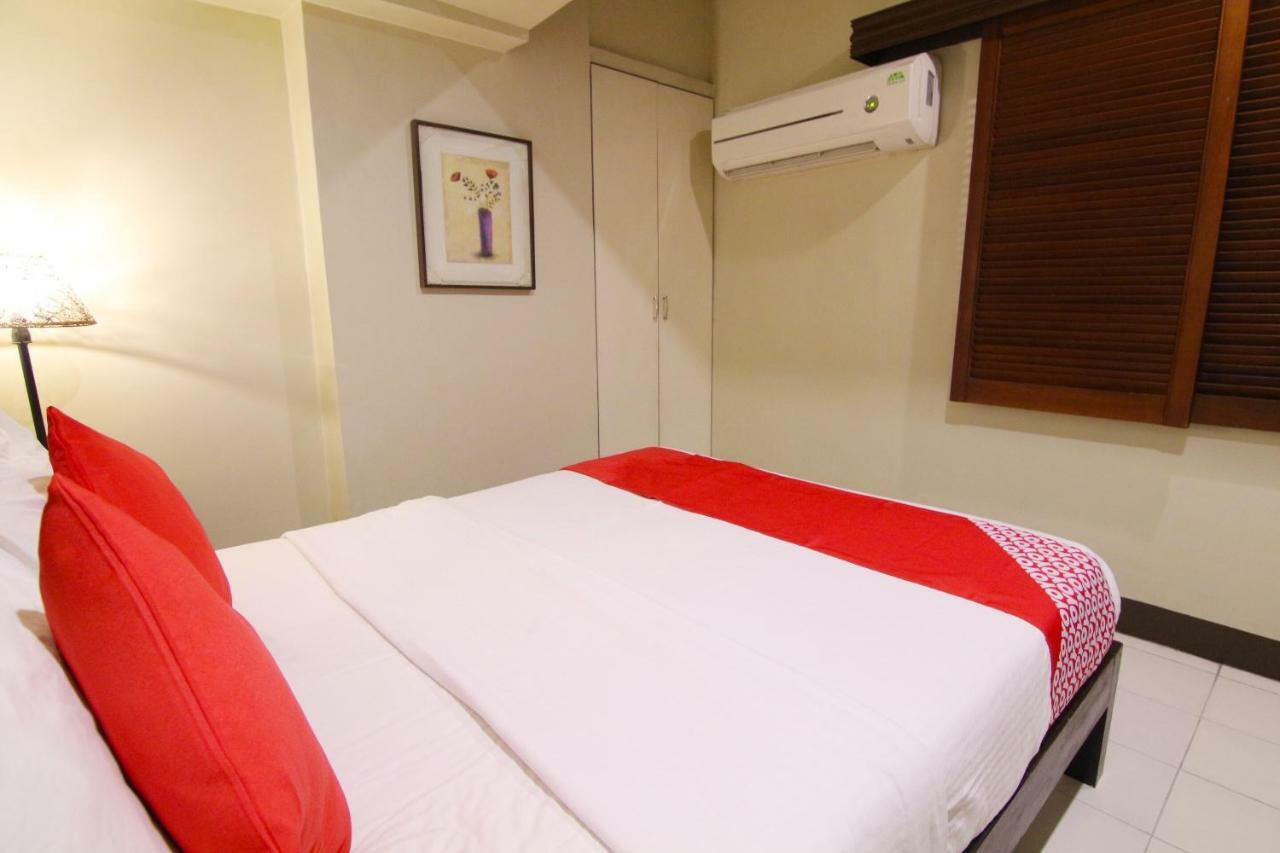 Oyo 103 Artina Suites Hotel Makati City ภายนอก รูปภาพ