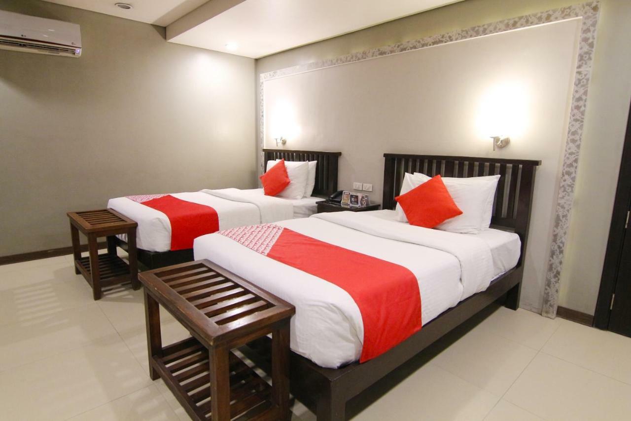Oyo 103 Artina Suites Hotel Makati City ภายนอก รูปภาพ