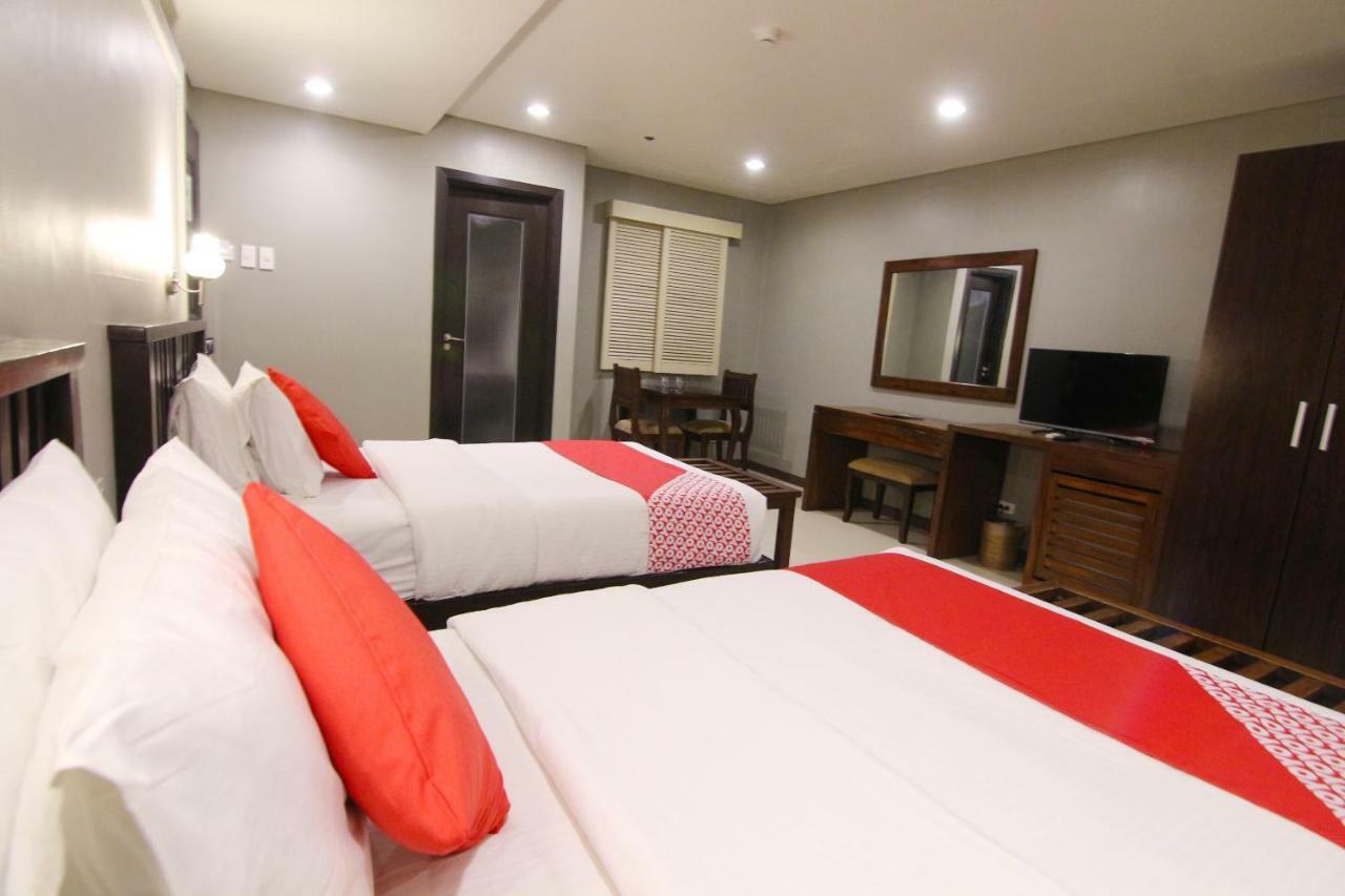 Oyo 103 Artina Suites Hotel Makati City ภายนอก รูปภาพ